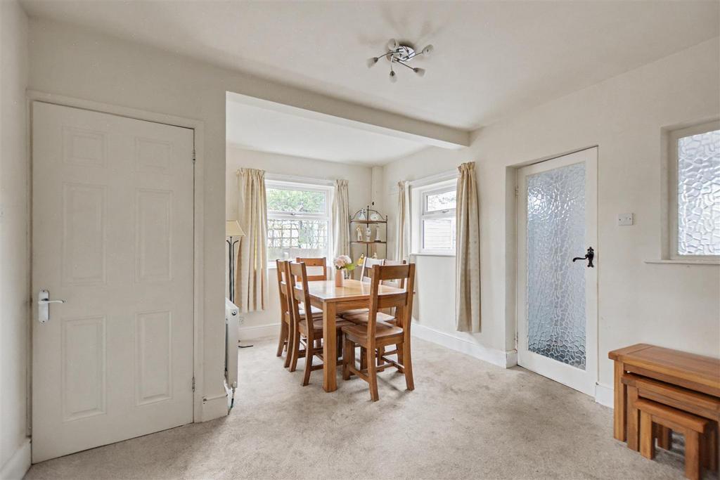 Dining Room 1.jpeg