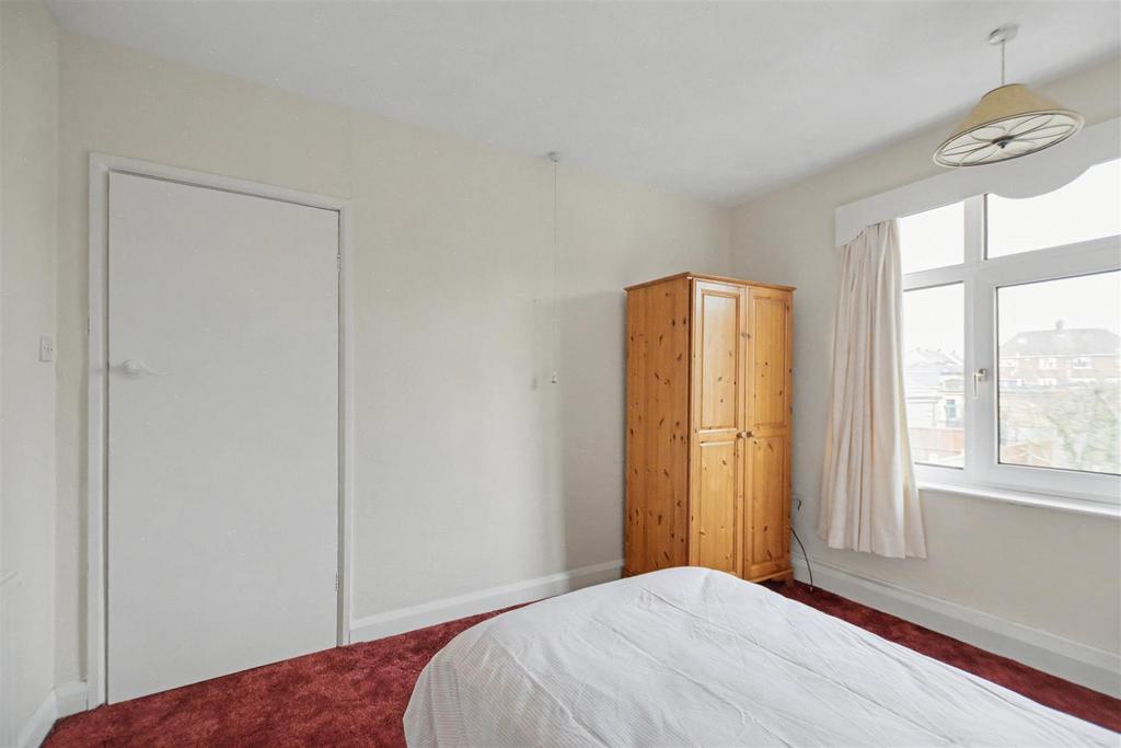 Bedroom 1 3.jpeg