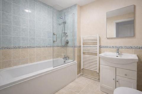 2 bedroom apartment to rent, Grove End Road, London NW8