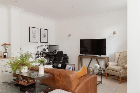 2 bedroom apartment for sale, Flanchford Road, Reigate