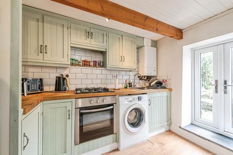 1 bedroom character property for sale, Northgate, Almondbury, Huddersfield