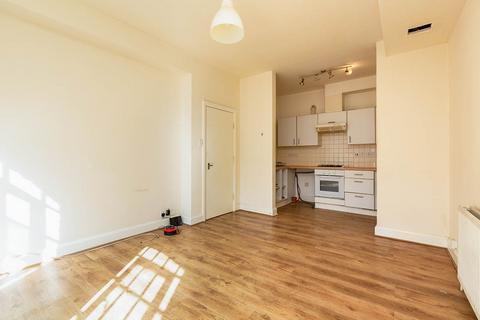 undefined, Bank Street, Kent DA12