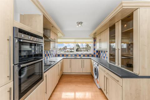 2 bedroom apartment to rent, Doncel Court, Forest View, Chingford,