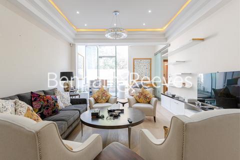 undefined, Trevor Place, Kensington SW7