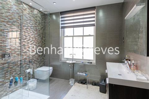 undefined, Trevor Place, Kensington SW7