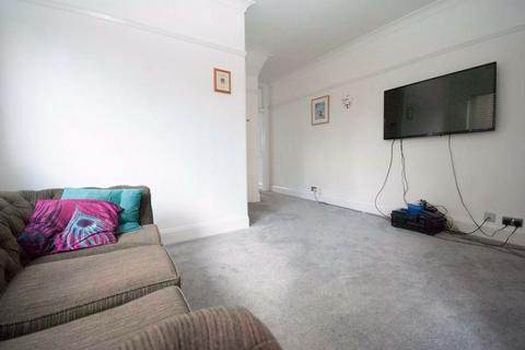 1 bedroom flat to rent, Leigh-on-Sea SS9
