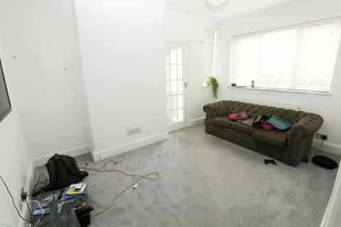 1 bedroom flat to rent, Leigh-on-Sea SS9