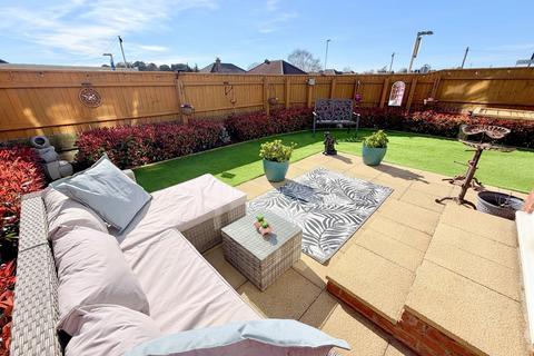 2 bedroom flat for sale, Good Road, Parkstone, Poole, BH12