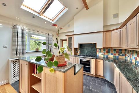 4 bedroom detached bungalow for sale, Tillington, Hereford, HR4