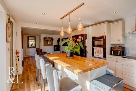 4 bedroom detached house for sale, Brook Street, Hartshorne, Swadlincote