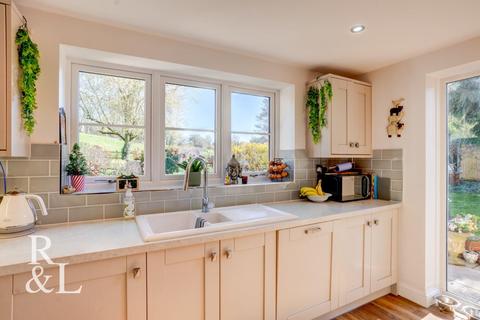 4 bedroom detached house for sale, Brook Street, Hartshorne, Swadlincote