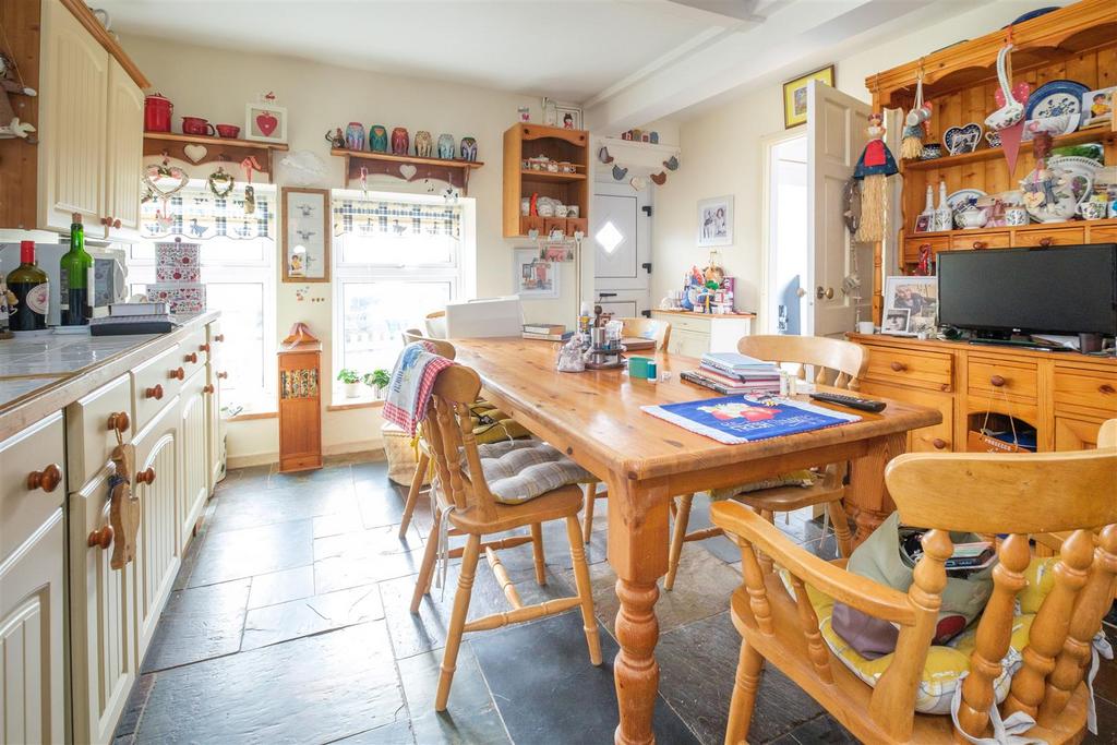 Parry Clover Cottage Downderry-17.jpg