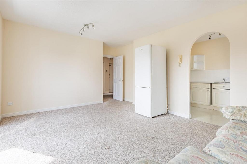 116 Woodland Way (12).jpg