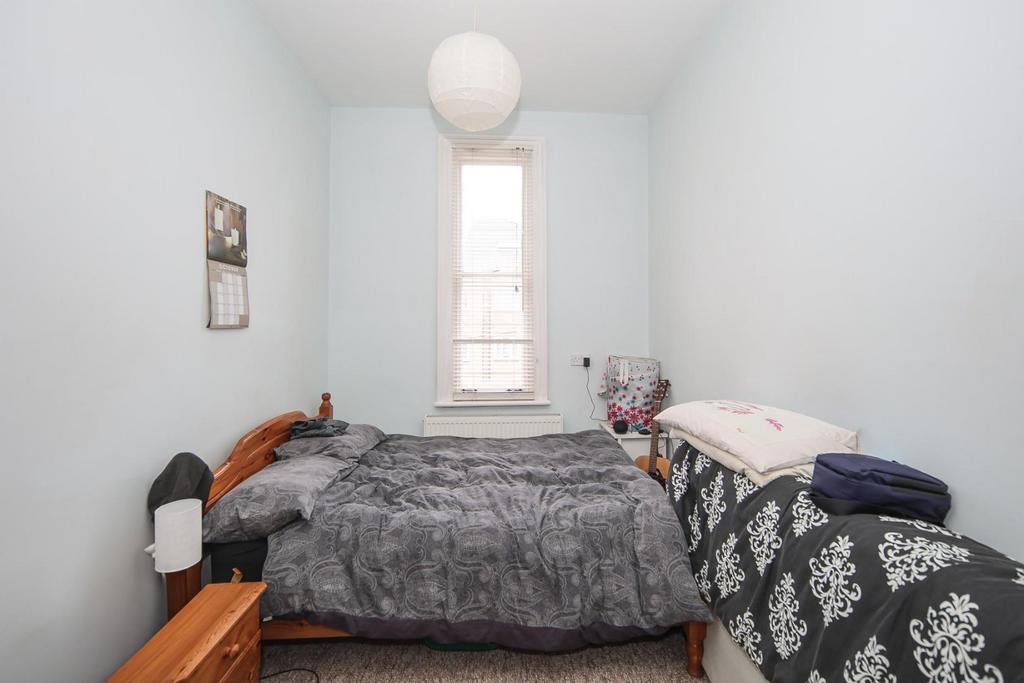Flat 4  44 Charlotte St-3.jpg