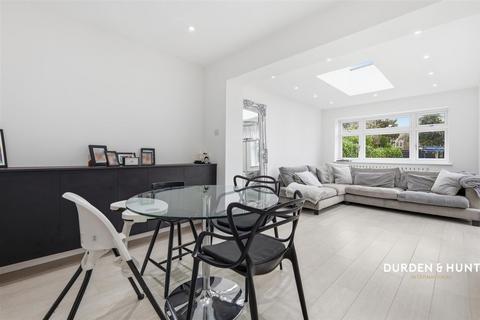 undefined, Nursery Road, Hook End, CM15