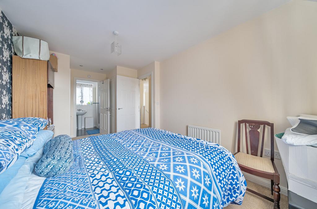 1431457-4-69bd7b7...