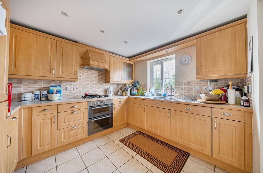 1431457-11-69bd7b...