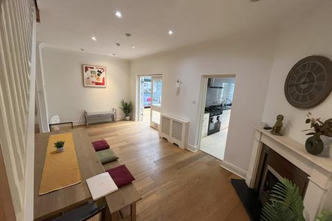 4 bedroom semi-detached house to rent, Burfield Road, Old Windsor, Windsor, Berkshire, SL4