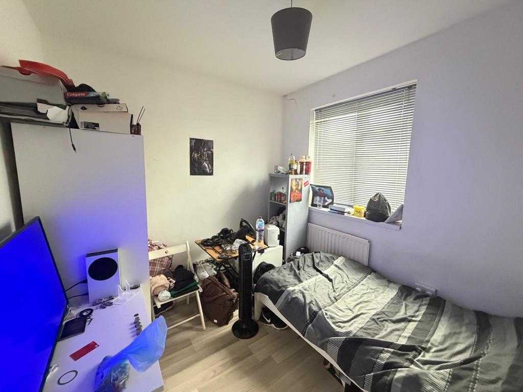 Bed 3