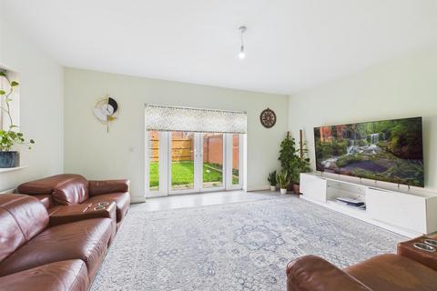 undefined, Elize Close, Aylesbury HP18
