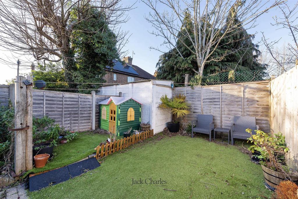 16 A Uridge Rd, TN10 3 EA 012.jpg