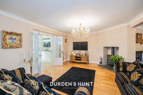4 bedroom semi-detached house for sale, London Road, Stanford Rivers, CM5