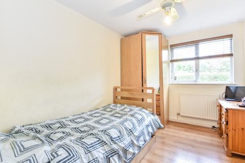2 bedroom flat to rent, Carholme Road London SE23