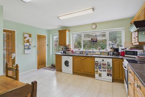 3 bedroom detached bungalow for sale, Summerfield Road, Malvern
