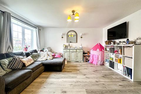 3 bedroom semi-detached house for sale, Leyton Drive, Bridgwater TA6