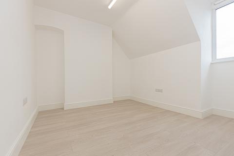 undefined, Chingford Mount Road, London E4