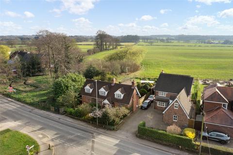 undefined, Higher Lane, Lymm, Cheshire, WA13