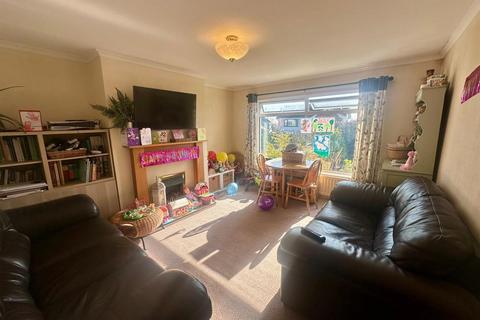 2 bedroom bungalow to rent, Pixie Lane, N Devon EX33