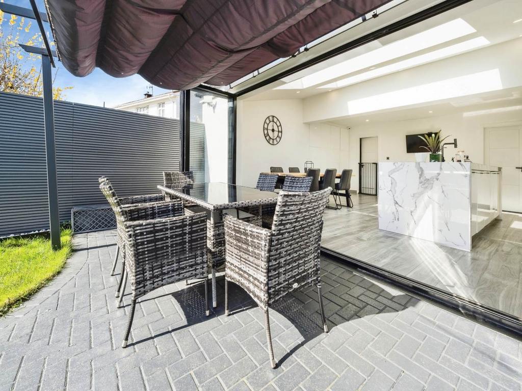 Garden (Patio)