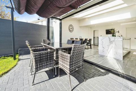 3 bedroom house for sale, Brocket Way, Essex IG7