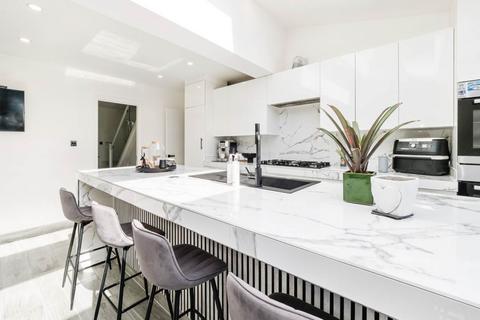 3 bedroom house for sale, Brocket Way, Essex IG7