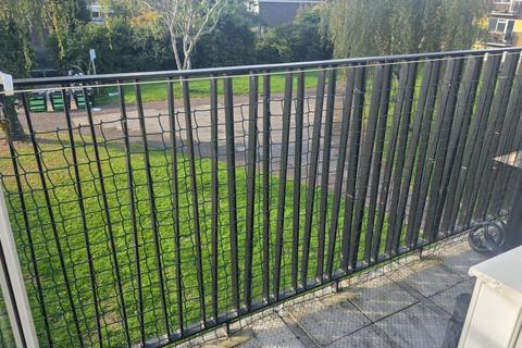 2 bedroom flat for sale, 196 Bilsby Lodge, Chalklands, Wembley, Middlesex, HA9 9DY