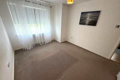 2 bedroom semi-detached bungalow to rent, 31 Ffordd Beck, Gowerton, Swansea