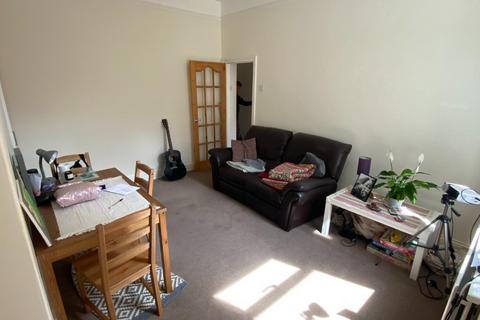 2 bedroom flat to rent, Park Crescent East, North Shields