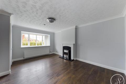 3 bedroom detached house to rent, Cranewells Drive, Leeds LS15