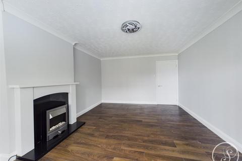 3 bedroom detached house to rent, Cranewells Drive, Leeds LS15