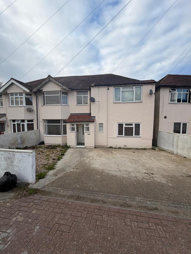 Spacious driveway with ample off-road parking...