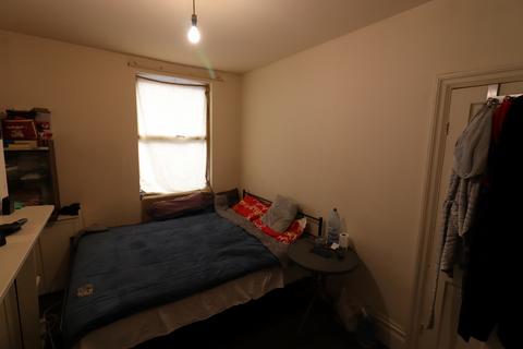 undefined, Luton LU1