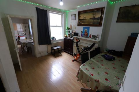 undefined, Luton LU1
