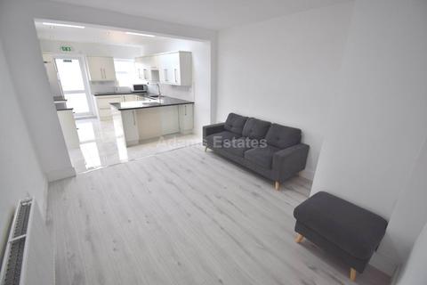 undefined, Basingstoke Road, Reading