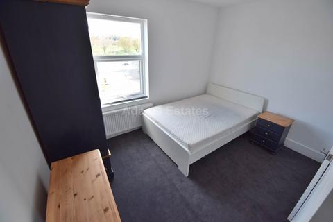 undefined, Basingstoke Road, Reading