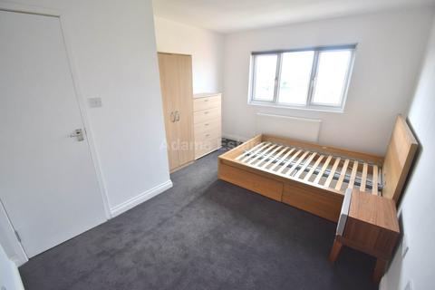 undefined, Basingstoke Road, Reading