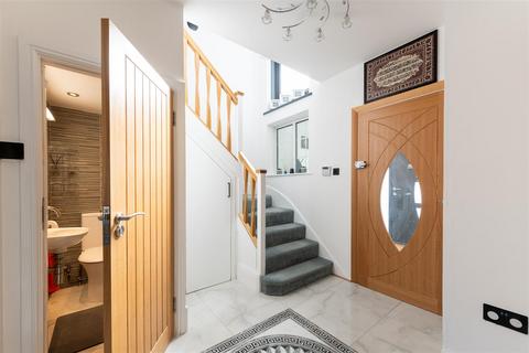 undefined, Lakenheath, London N14