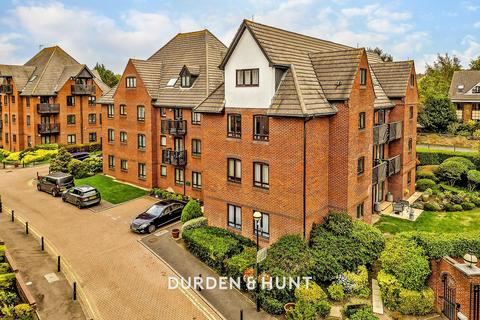 3 bedroom apartment for sale, Epping New Road, Buckhurst Hill, IG9