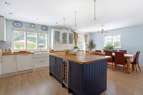 4 bedroom house for sale, Avenue Road, Farnborough, GU14