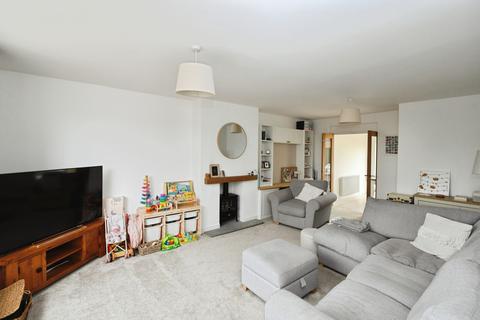 2 bedroom semi-detached house for sale, Scawby Crescent, Lincoln, LN6